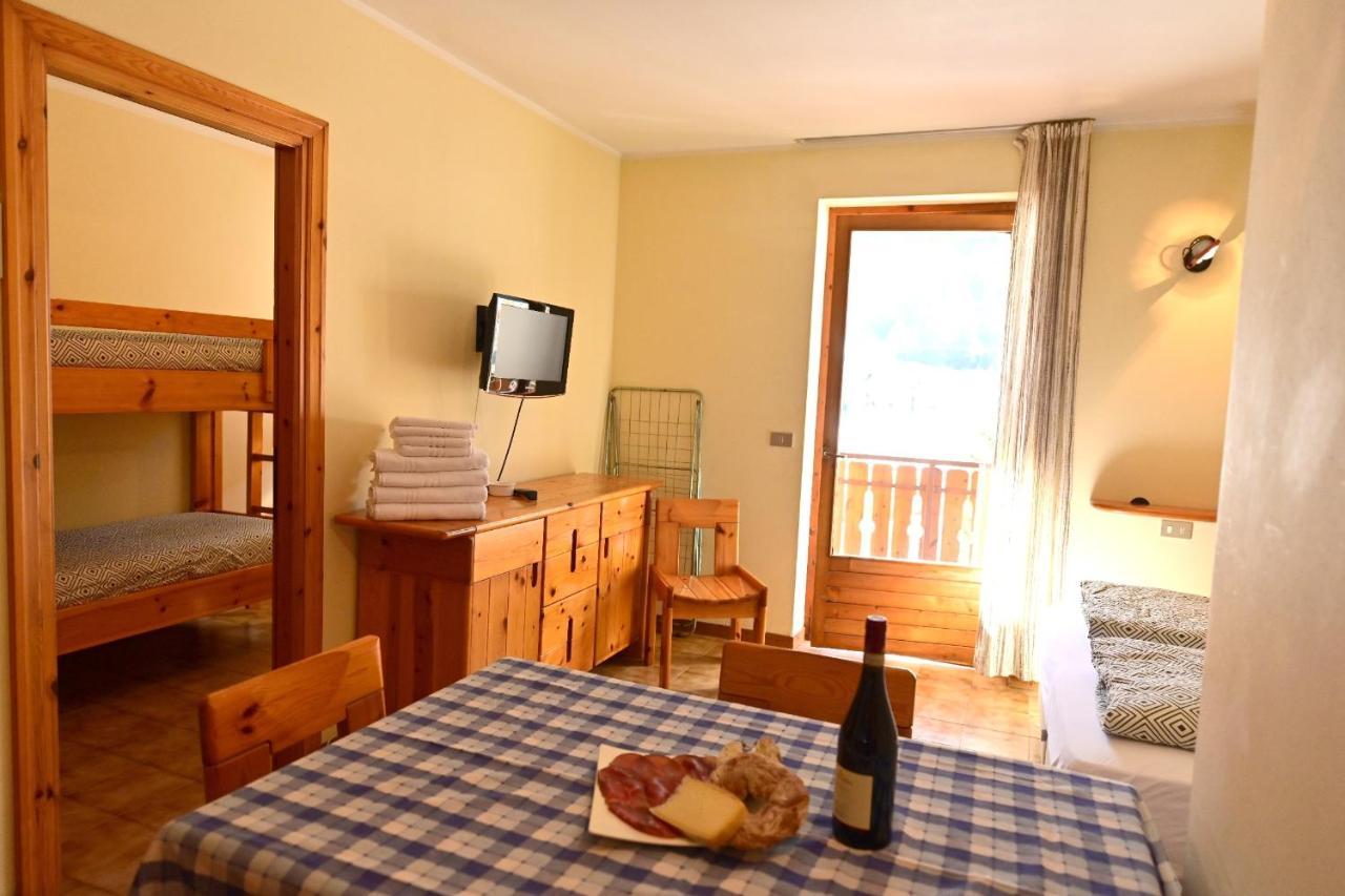 Residence Raethia Tra Bormio E Livigno Pradelle Eksteriør billede