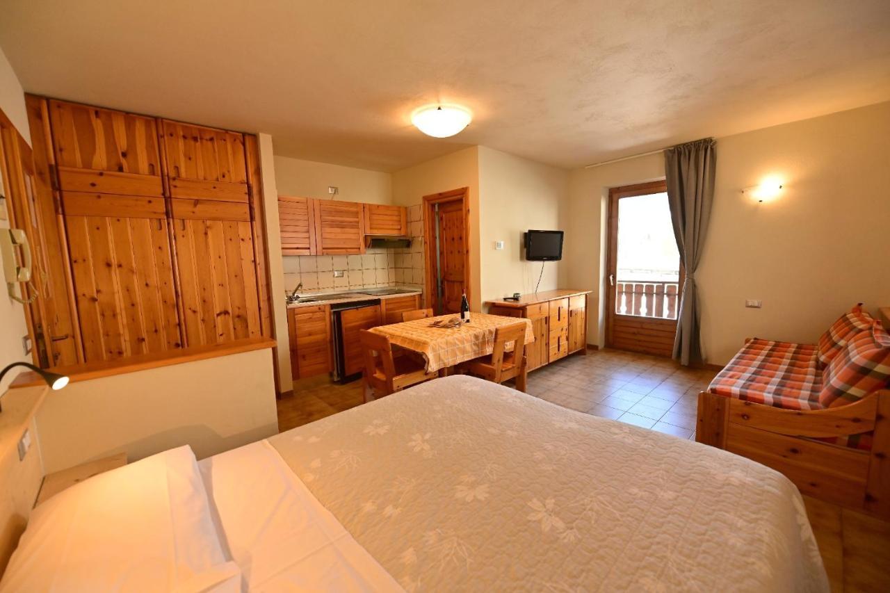 Residence Raethia Tra Bormio E Livigno Pradelle Eksteriør billede