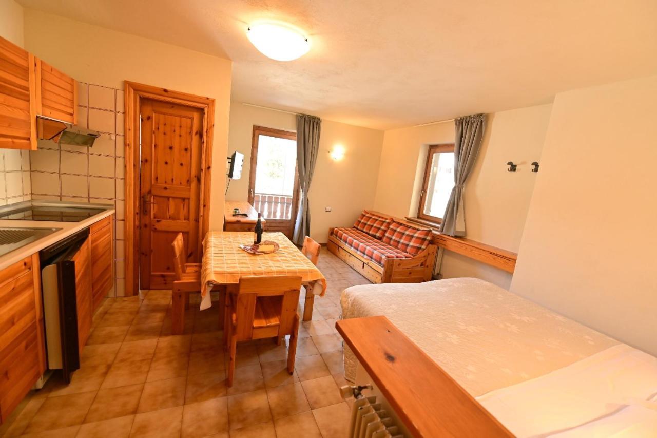 Residence Raethia Tra Bormio E Livigno Pradelle Eksteriør billede