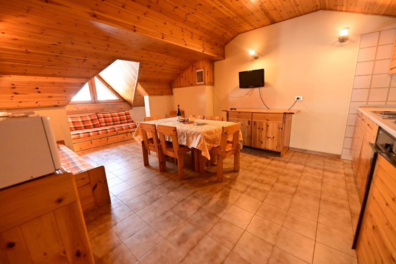 Residence Raethia Tra Bormio E Livigno Pradelle Eksteriør billede