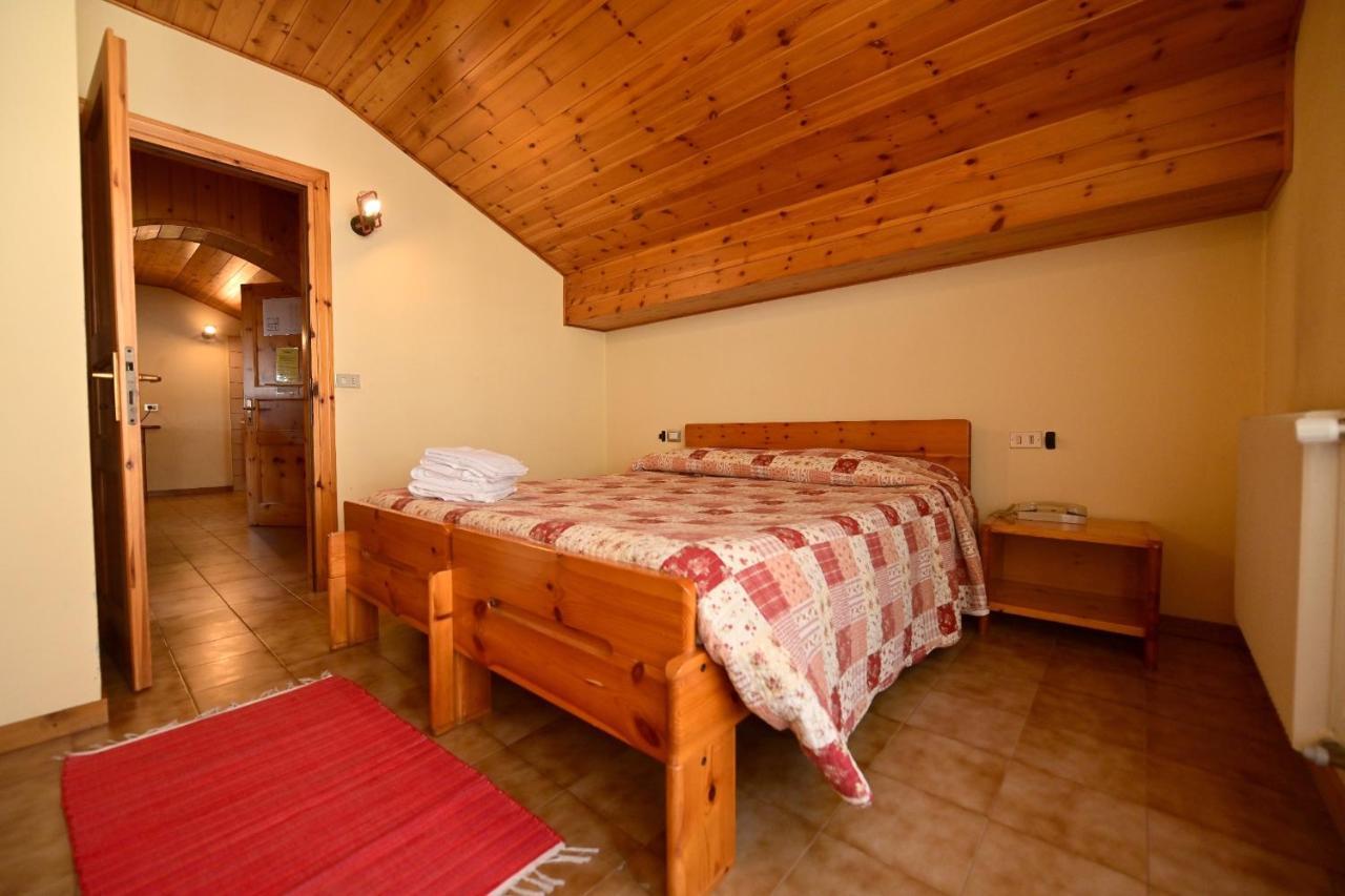 Residence Raethia Tra Bormio E Livigno Pradelle Eksteriør billede