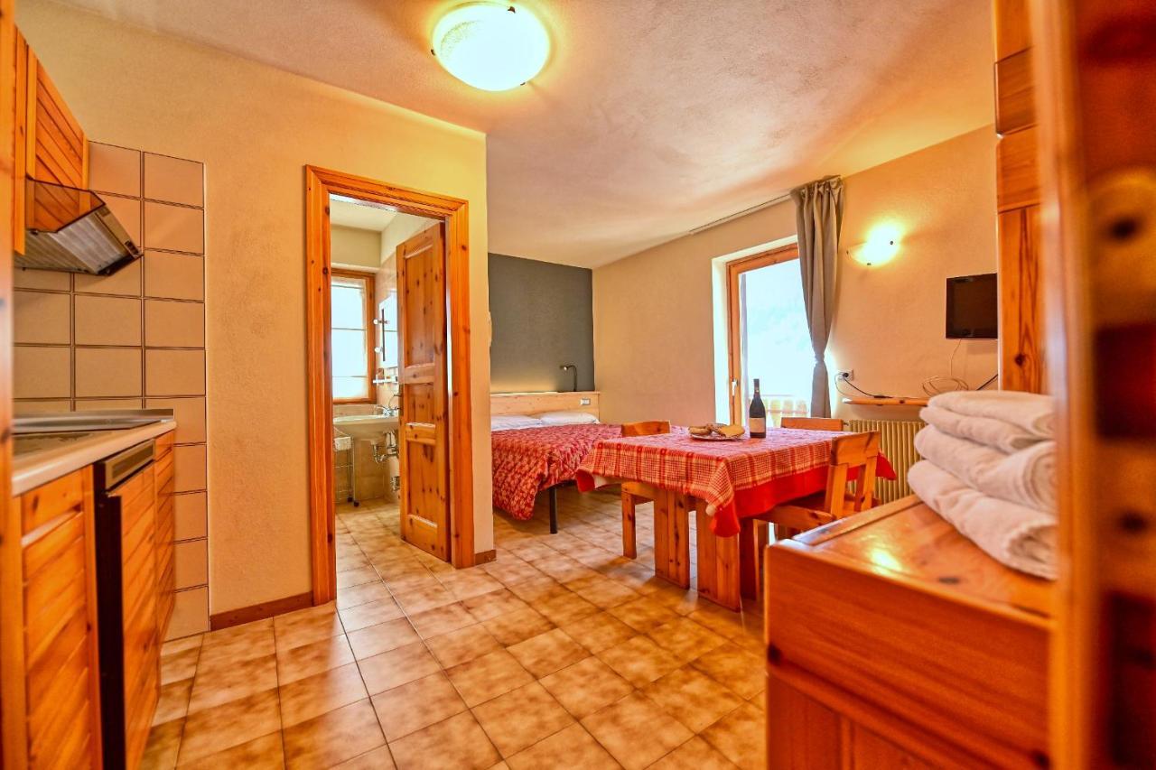 Residence Raethia Tra Bormio E Livigno Pradelle Eksteriør billede