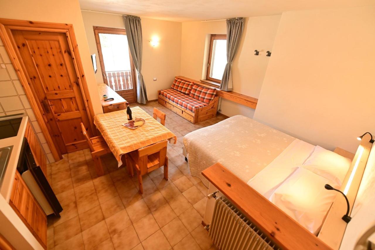Residence Raethia Tra Bormio E Livigno Pradelle Eksteriør billede