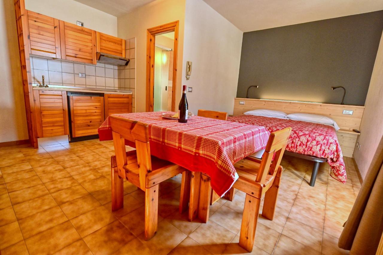 Residence Raethia Tra Bormio E Livigno Pradelle Eksteriør billede