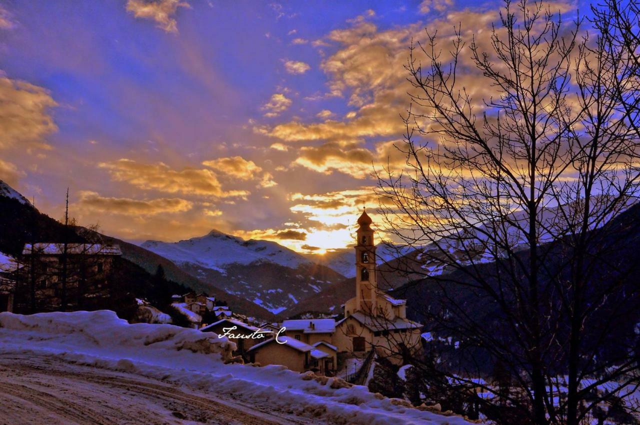 Residence Raethia Tra Bormio E Livigno Pradelle Eksteriør billede