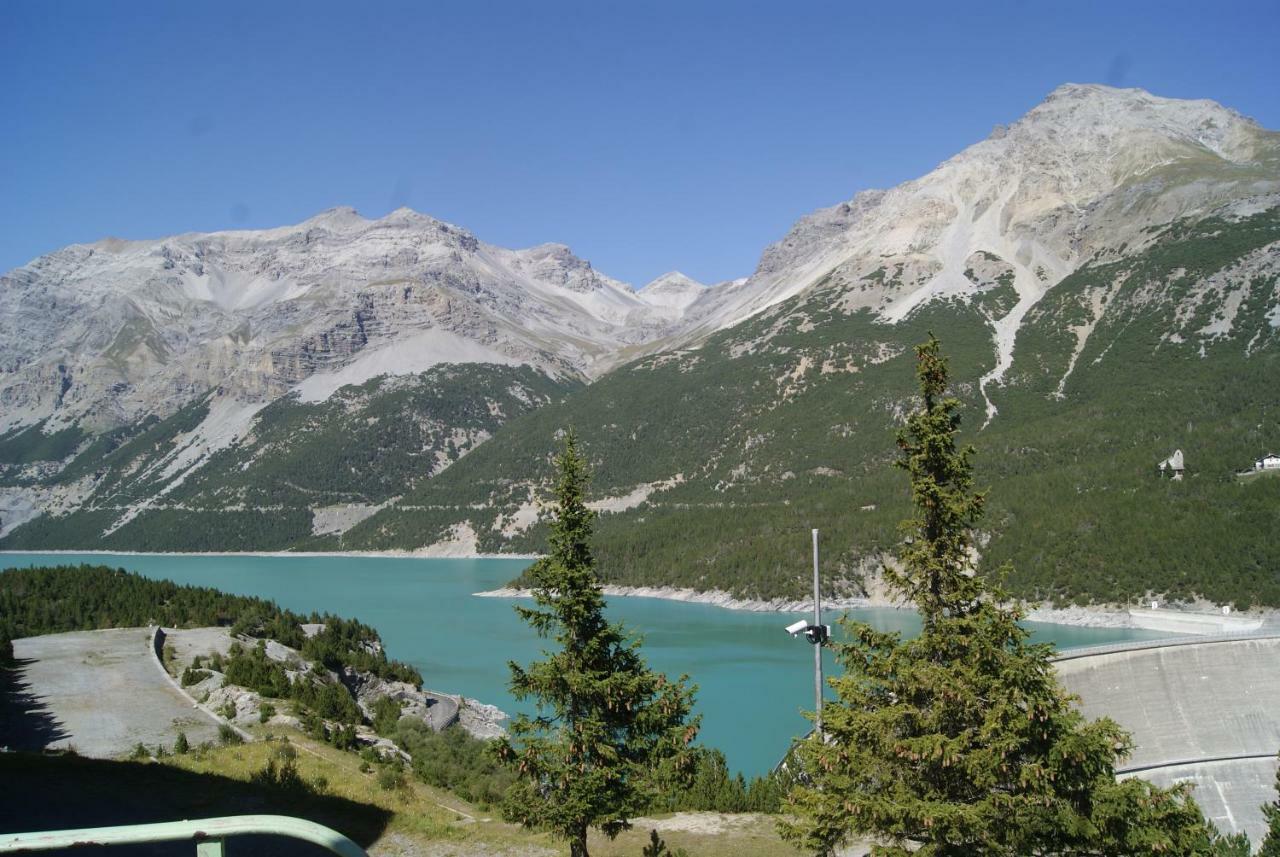 Residence Raethia Tra Bormio E Livigno Pradelle Eksteriør billede
