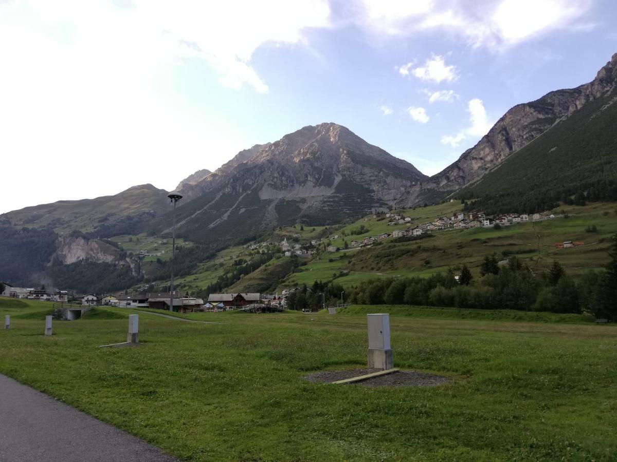 Residence Raethia Tra Bormio E Livigno Pradelle Eksteriør billede